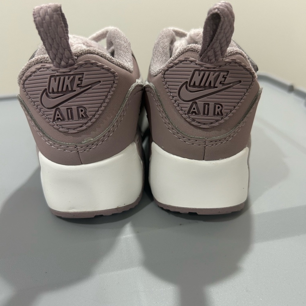 NWOT Nike Air Max 90 EasyOn Shoe - Picture 4 of 6